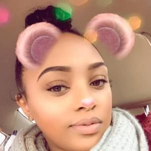 Meet your Posher, Ebony